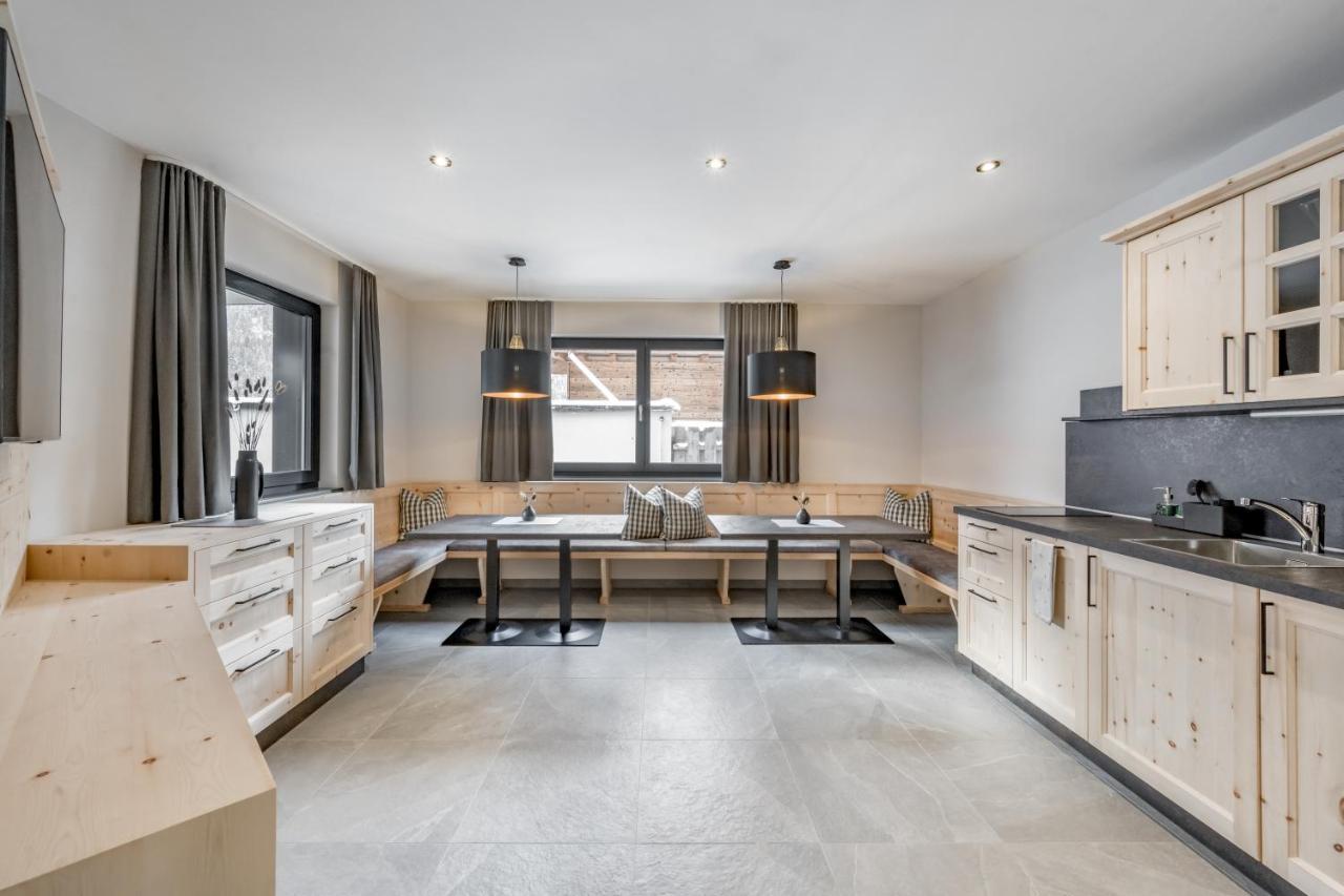 Falkners Five Apartment